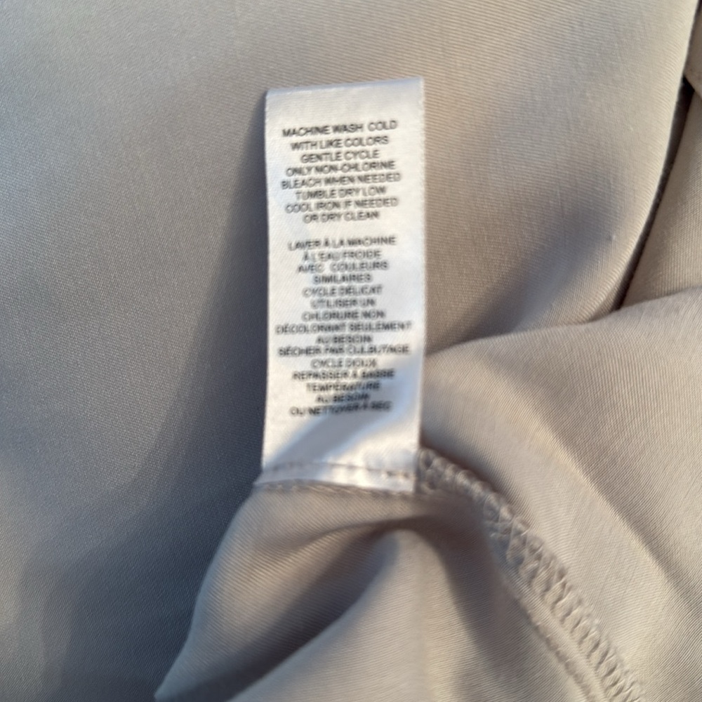 Light Gray Button-Front Women's Blouse - Picture 4 of 5